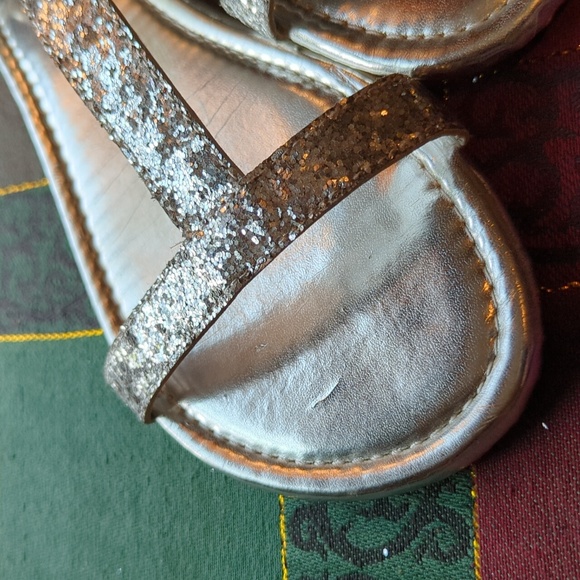 Rampage Patience Silver T Strap sandals 7.5 M Glitz Glam Summer - Picture 11 of 12